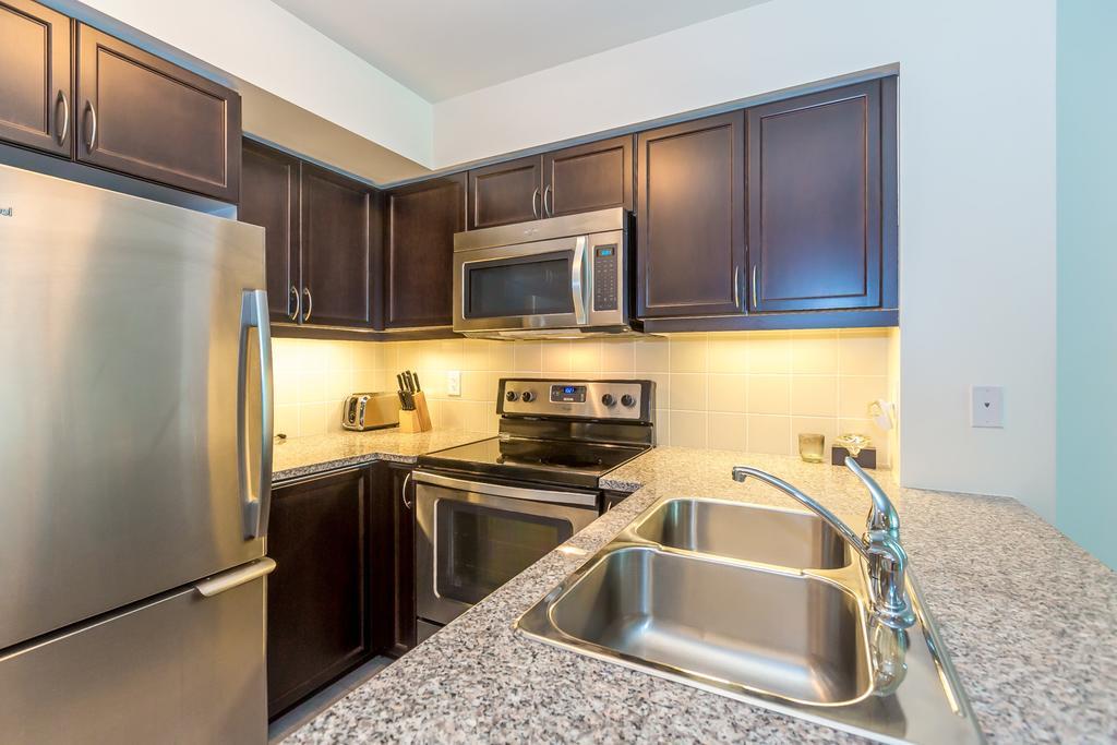 Napa Furnished Suites At Cn Tower & Maple Leaf Square Toronto Phòng bức ảnh