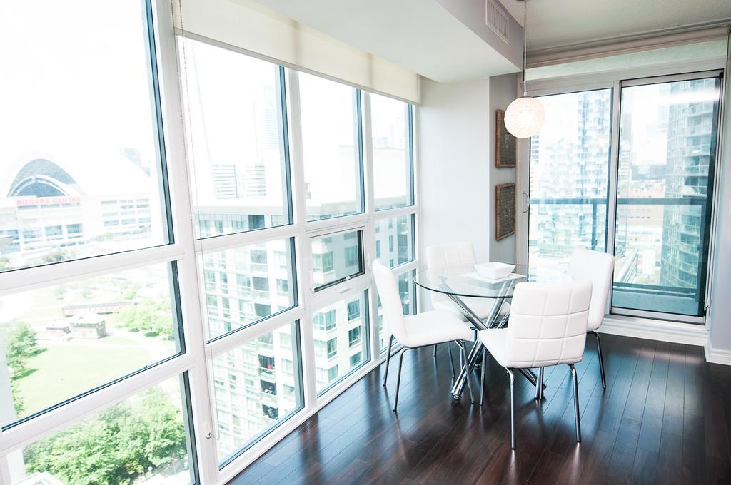 Napa Furnished Suites At Cn Tower & Maple Leaf Square Toronto Ngoại thất bức ảnh