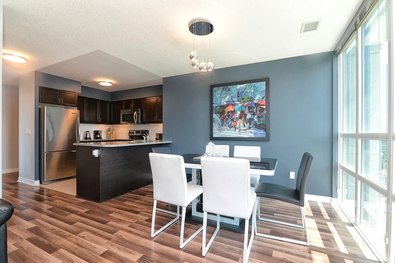 Napa Furnished Suites At Cn Tower & Maple Leaf Square Toronto Ngoại thất bức ảnh