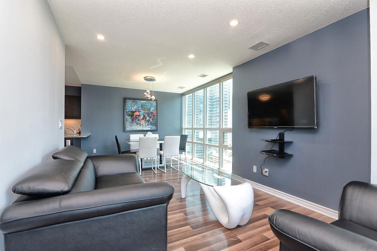 Napa Furnished Suites At Cn Tower & Maple Leaf Square Toronto Ngoại thất bức ảnh