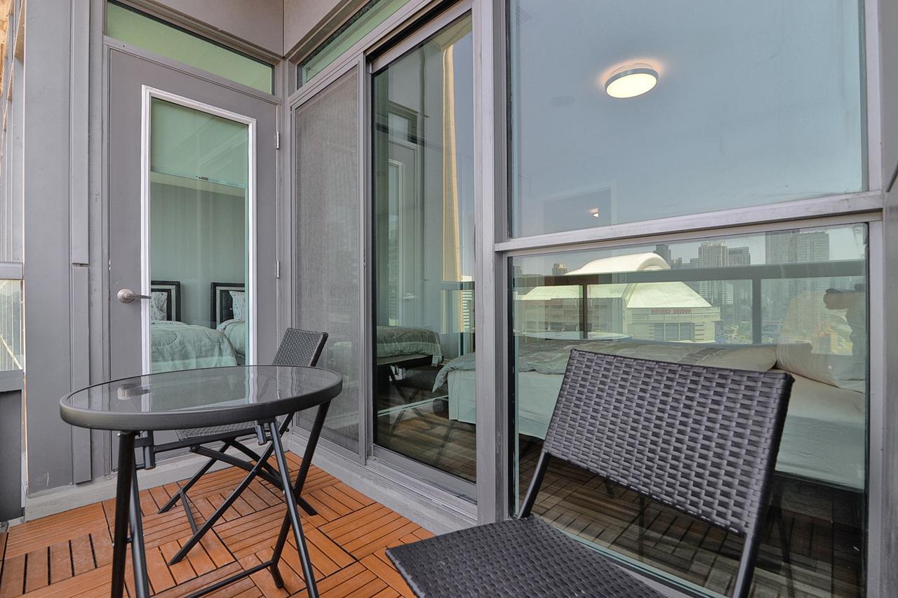 Napa Furnished Suites At Cn Tower & Maple Leaf Square Toronto Ngoại thất bức ảnh